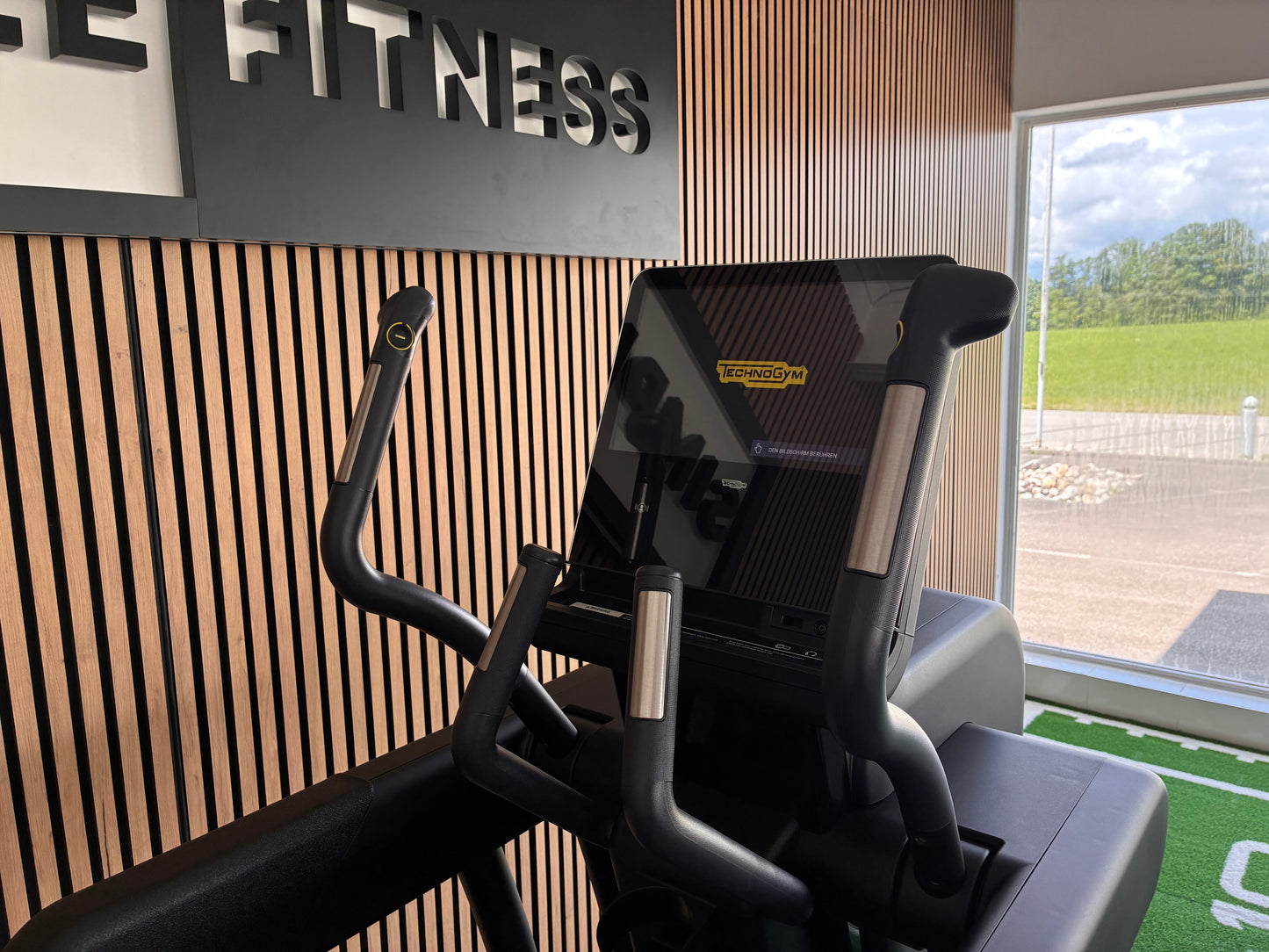 Technogym® Artis Vario Elliptical Trainer Unity 3.0