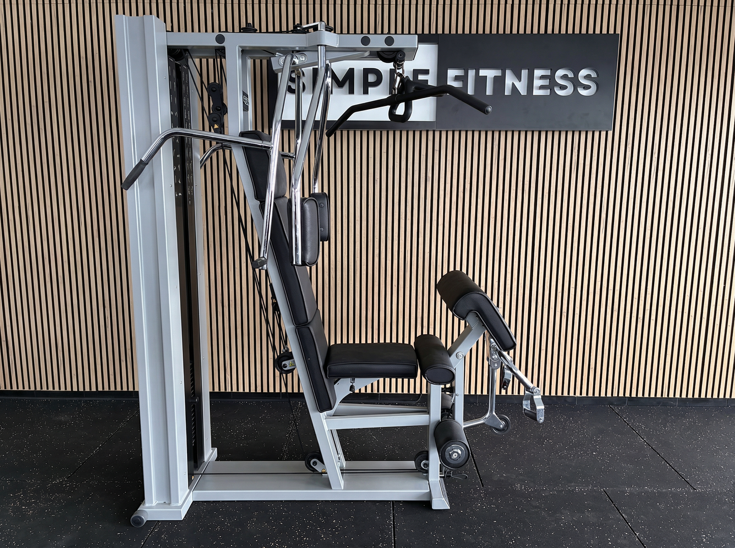 Technogym® UNICA Estación de fuerza Multi Gym