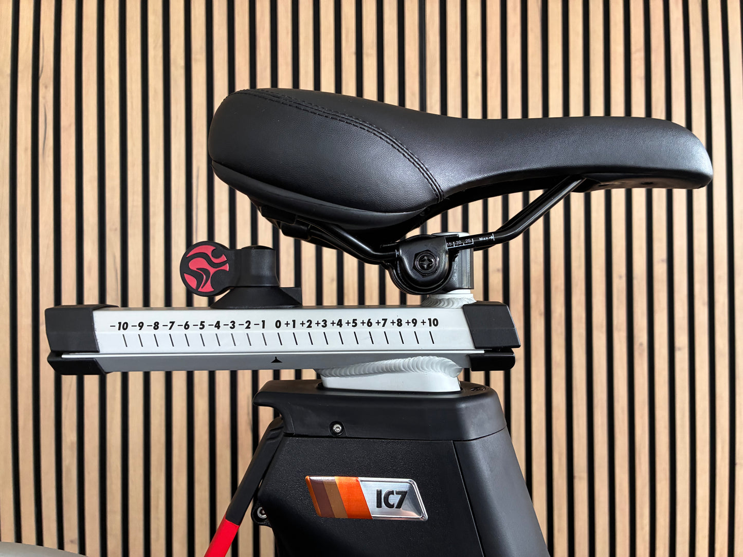 Bicicleta de ciclo indoor Life Fitness ICG IC7 (2017)