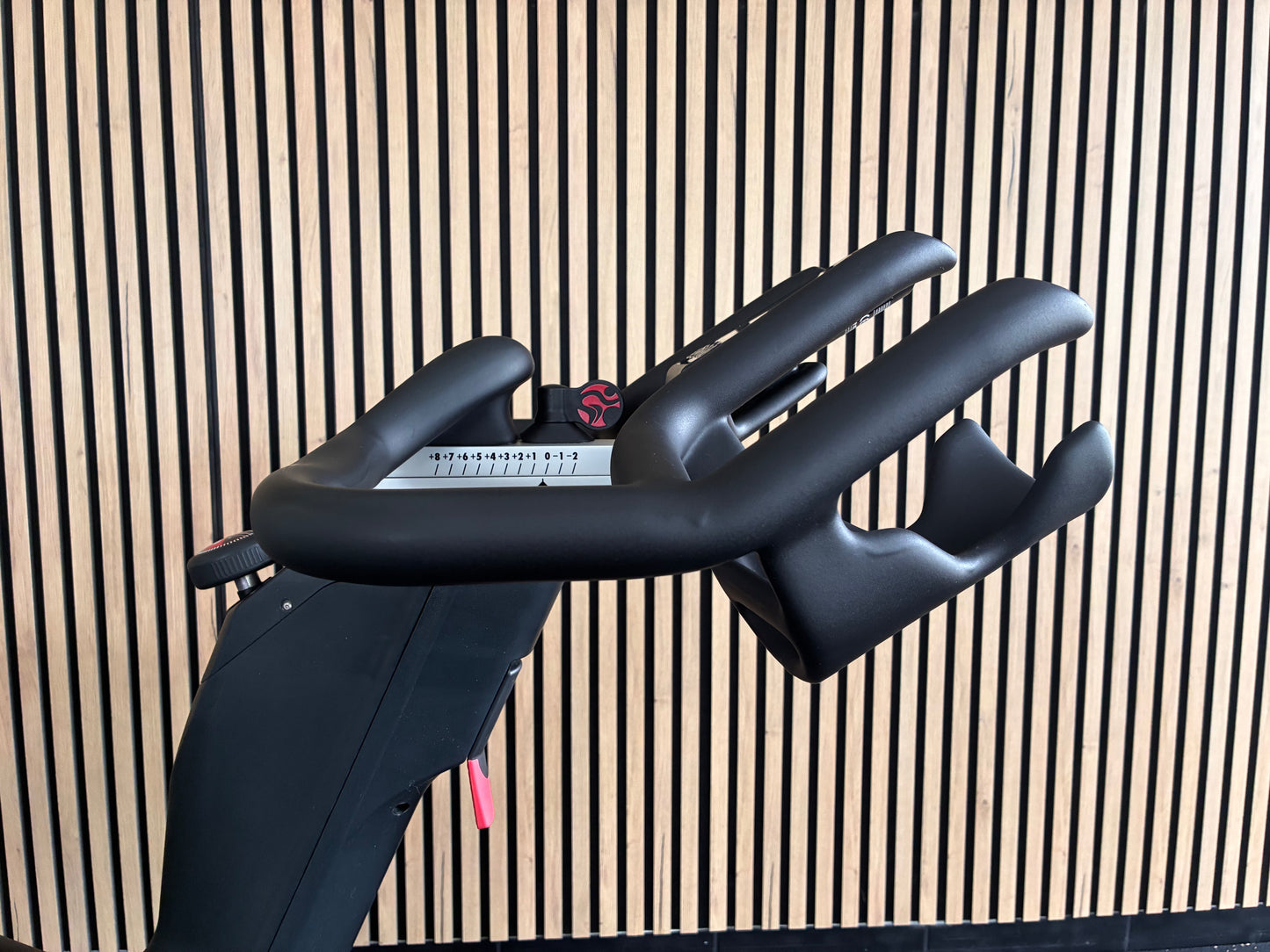 Bicicleta de ciclo indoor Life Fitness ICG IC7 (2017)