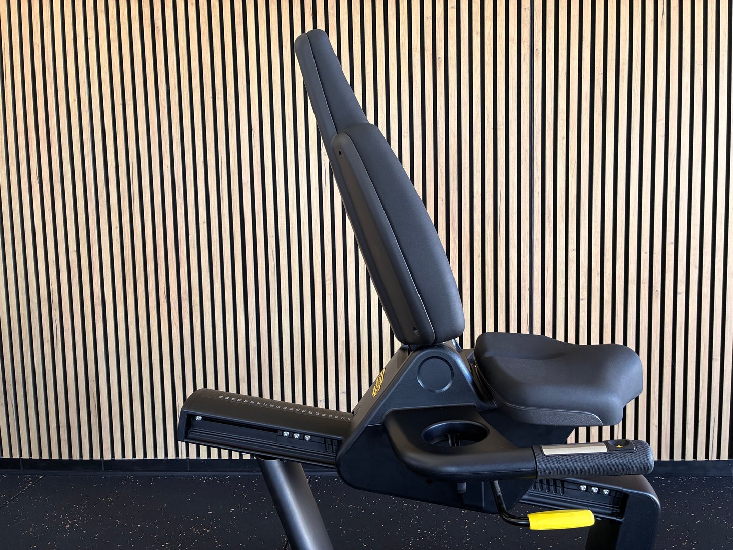 Technogym® Excite+ Live Recline 7000 16"