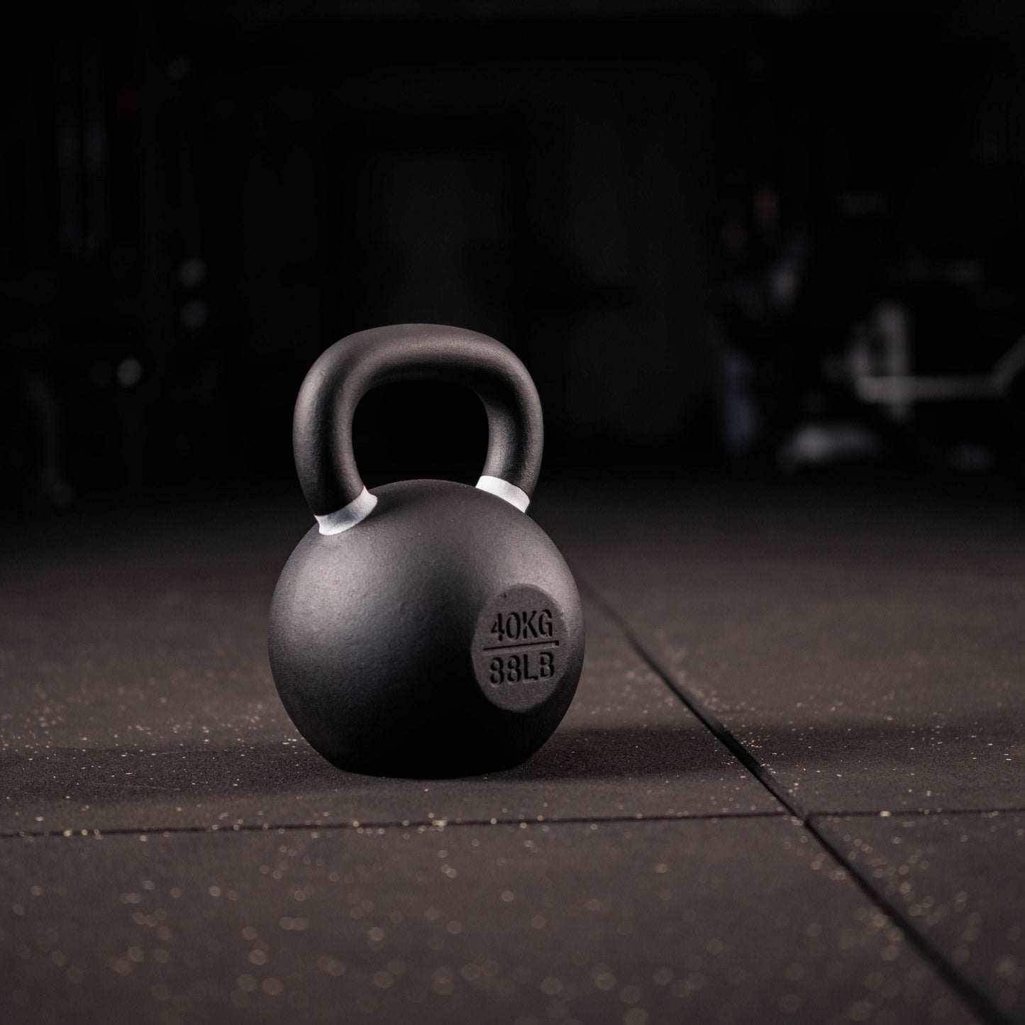 Black Kettlebell SQMIZE® BFK farbcodiert, 8 - 40 kg www.simpleproducts.at 40 kg 